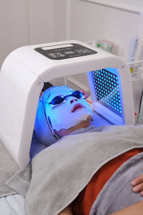 LED light therapy Hollywood facial